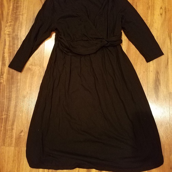Old Navy black maternity dress size small - Picture 2 of 2